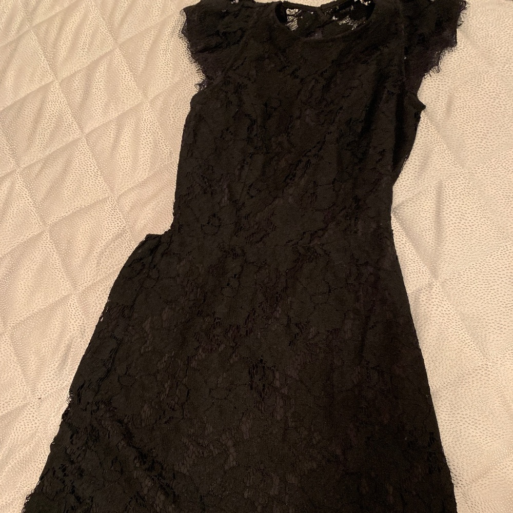 BLACK LACE DRESS